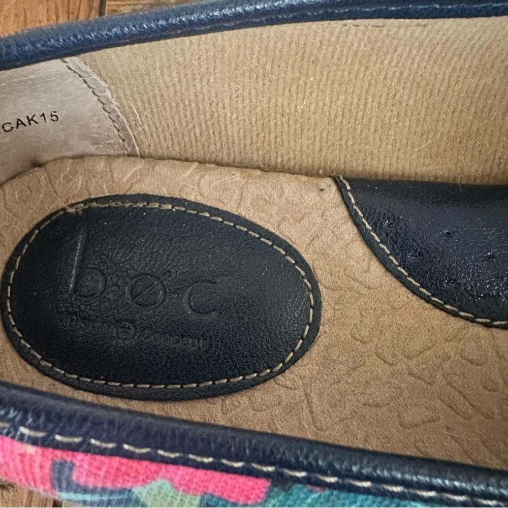 Born Concepts Hawaiian Floral Canvas Slip-On Shoes Size 9.5M - Picture 4 of 7